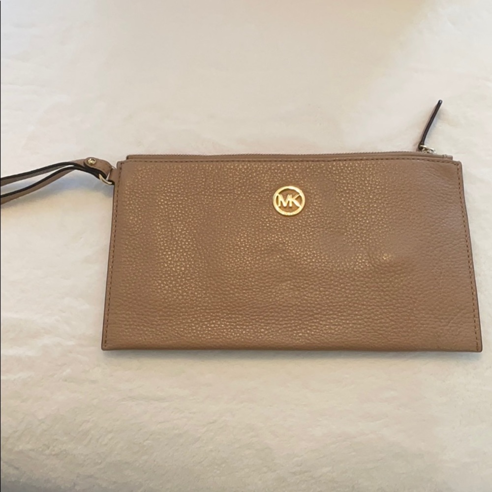 MK wristlet